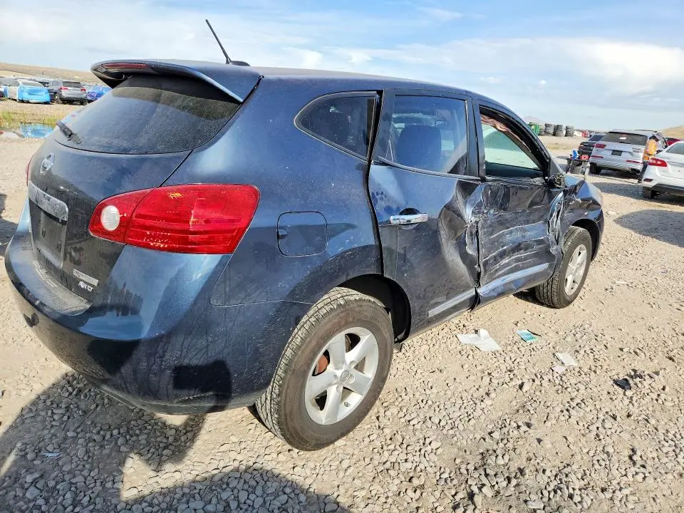 2013 NISSAN ROGUE S  