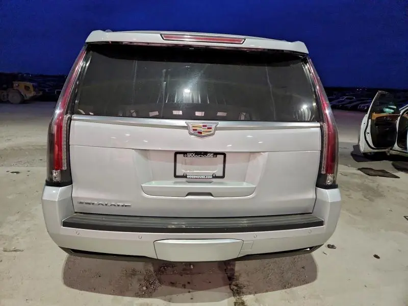 2019 CADILLAC ESCALADE LUXURY  