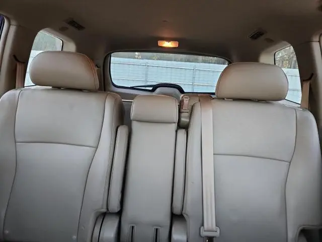 2011 TOYOTA HIGHLANDER LIMITED  