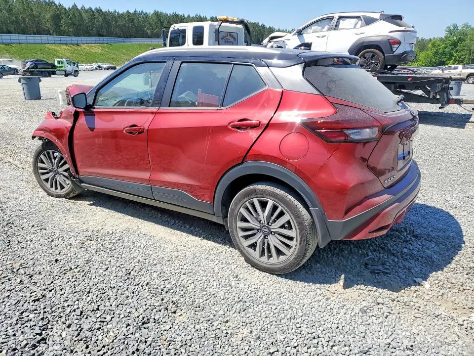 2022 NISSAN KICKS SV  