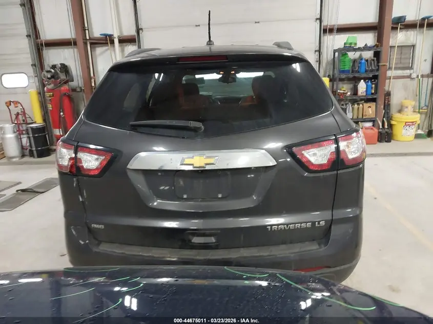 2014 CHEVROLET TRAVERSE LS