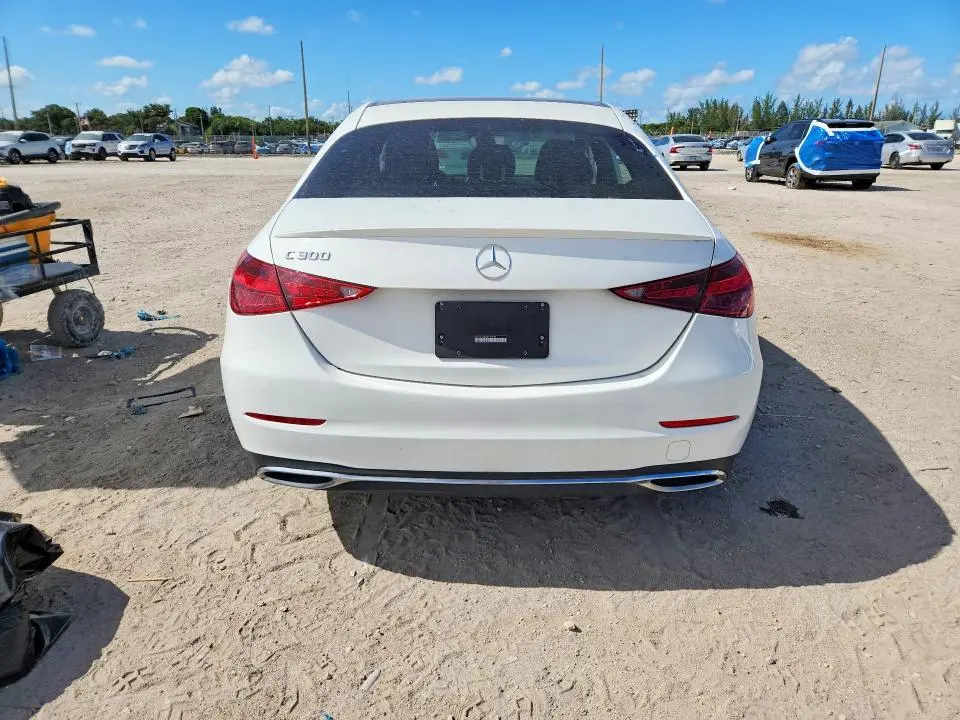 2024 MERCEDES-BENZ C 300  