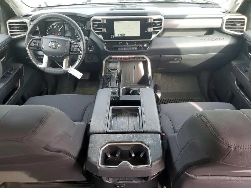 2024 TOYOTA TUNDRA CREWMAX SR5  