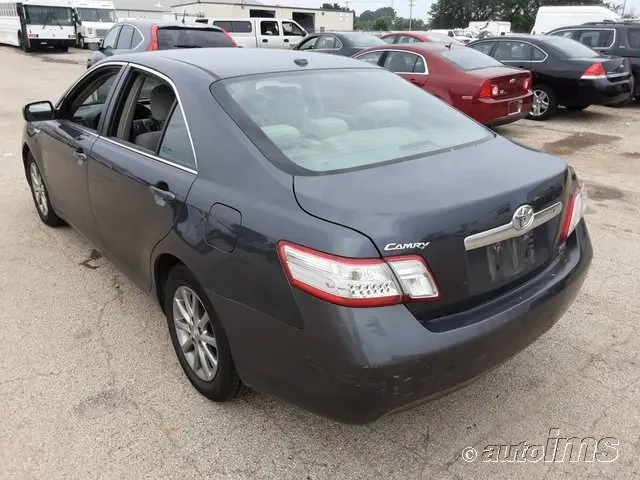 2011 TOYOTA CAMRY HYBRID 