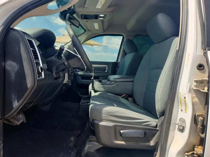 2016 RAM 2500 SLT  