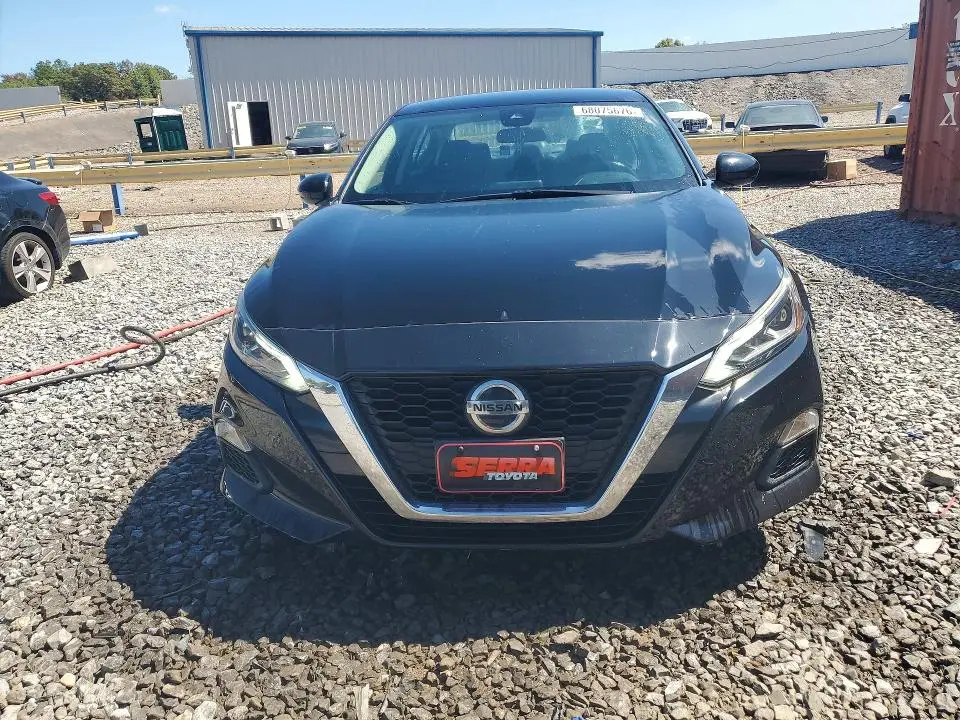 2021 NISSAN ALTIMA SR  