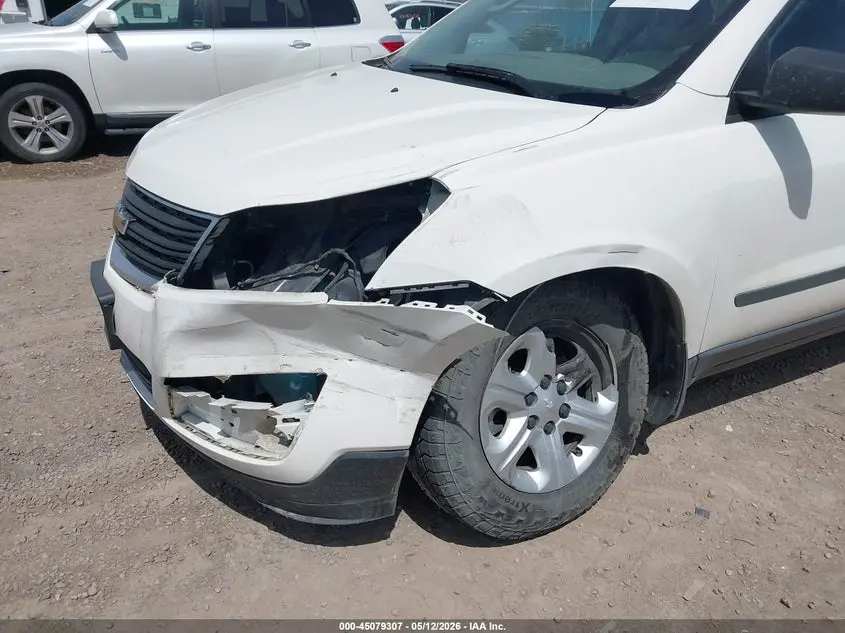 2014 CHEVROLET TRAVERSE LS