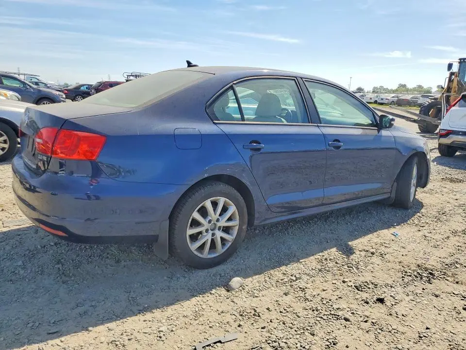 2012 VOLKSWAGEN JETTA SE  