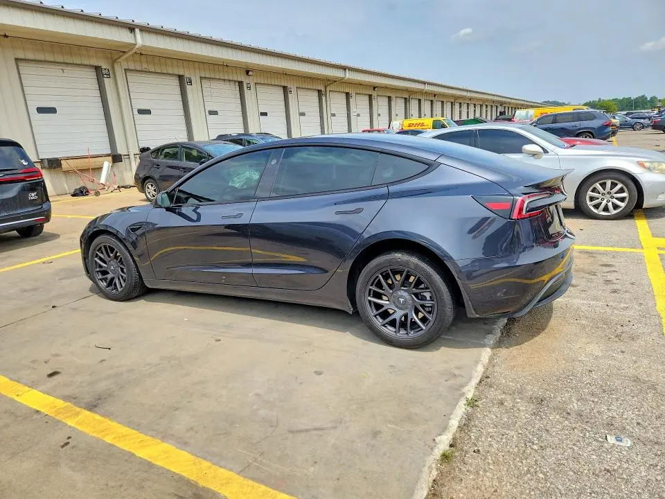 2024 TESLA MODEL 3   