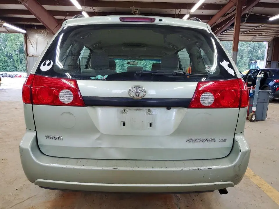 2021 TOYOTA SIENNA CE 8 PASSENGER  