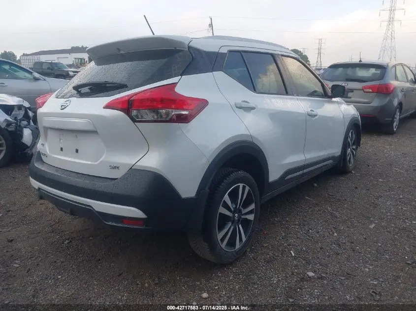 2018 NISSAN KICKS SR