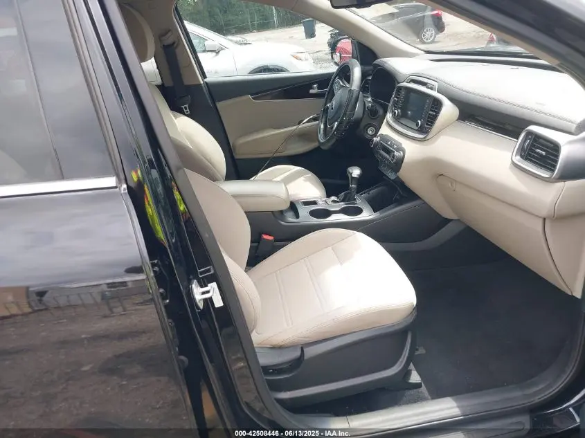 2019 KIA SORENTO 2.4L LX