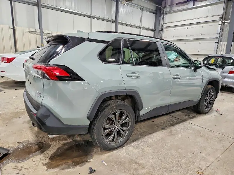 2022 TOYOTA RAV4 XLE PREMIUM  