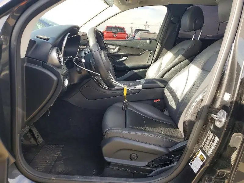 2020 MERCEDES-BENZ GLC 300  