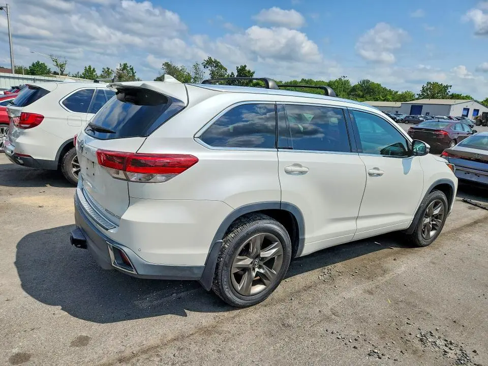 2018 TOYOTA HIGHLANDER LIMITED PLATINUM  