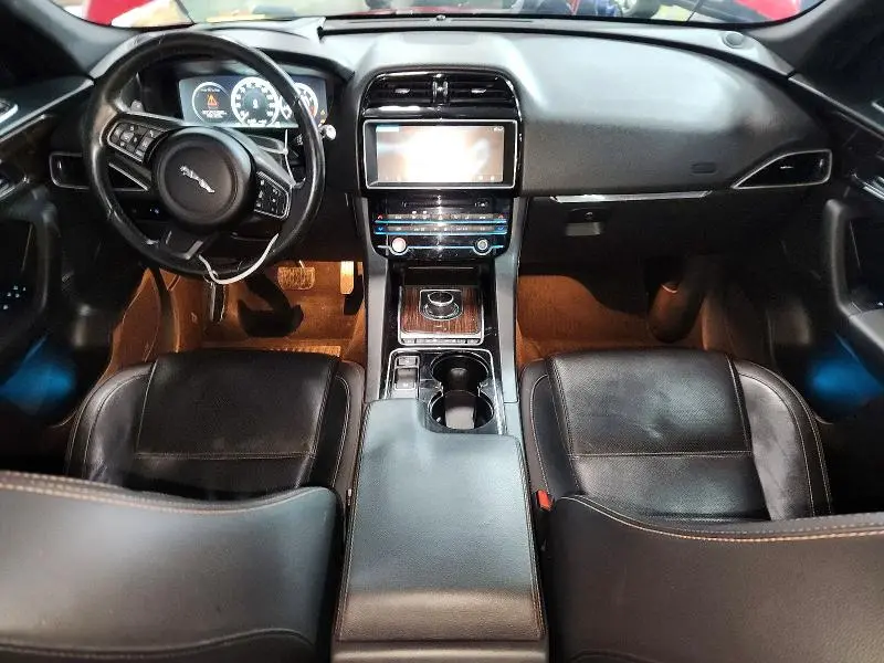 2017 JAGUAR F-PACE PRESTIGE  