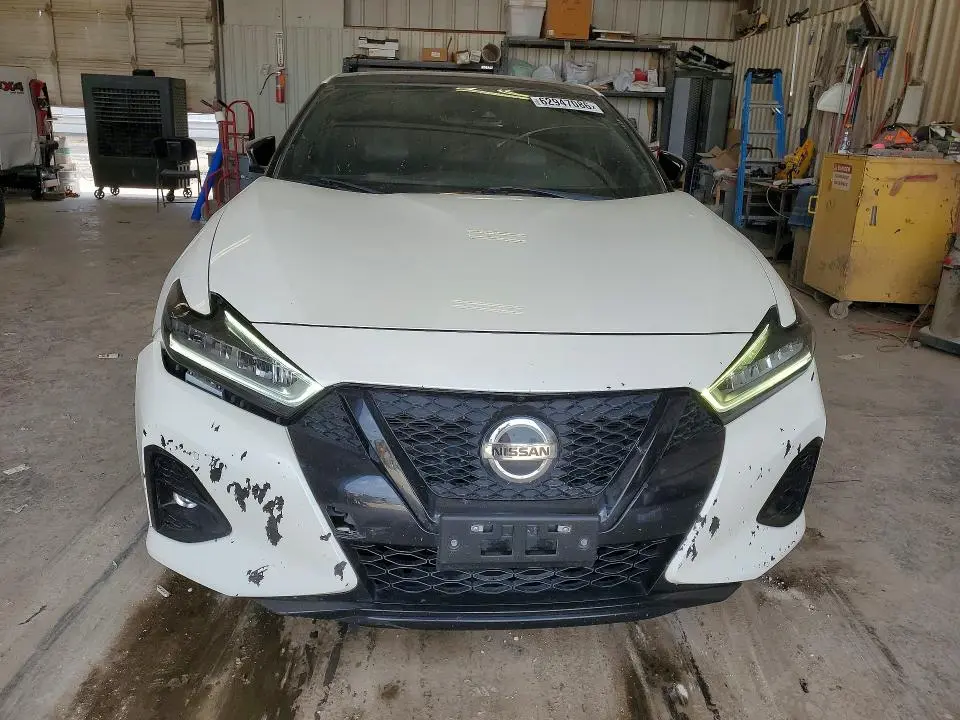 2021 NISSAN MAXIMA SR  