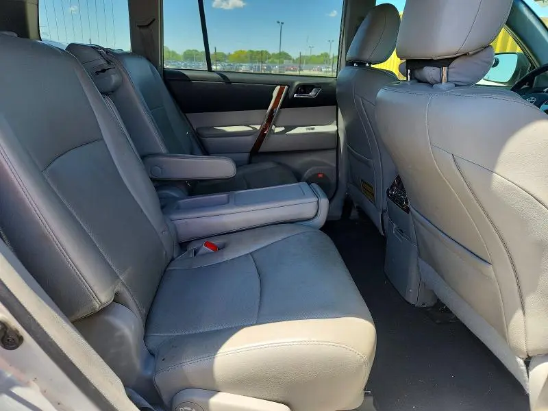 2013 TOYOTA HIGHLANDER LIMITED  