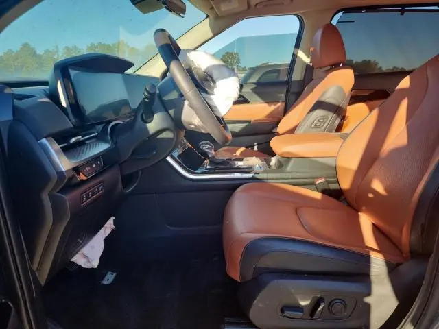 2024 KIA CARNIVAL SX  