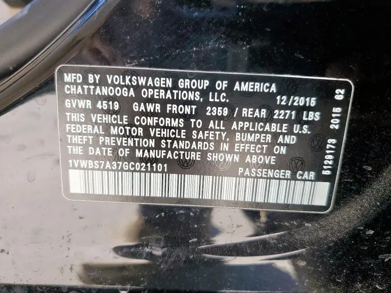 2016 VOLKSWAGEN PASSAT SE  