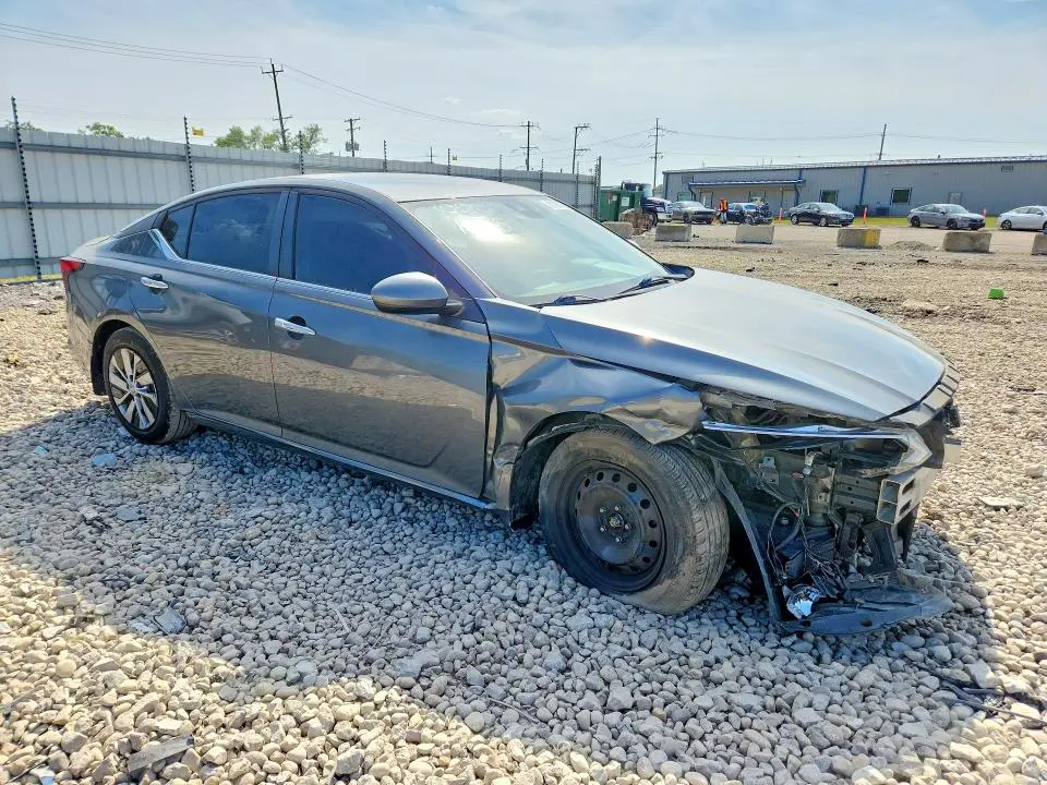 2020 NISSAN ALTIMA S  