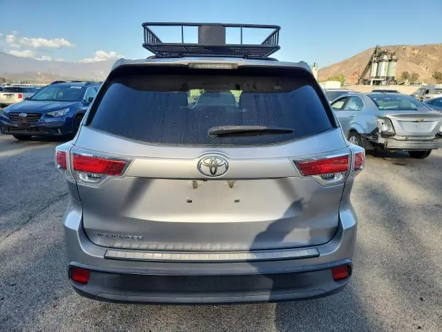 2016 TOYOTA HIGHLANDER LE  