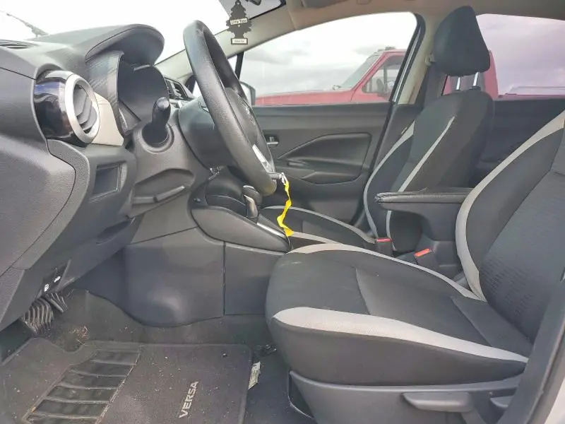 2020 NISSAN VERSA SV  