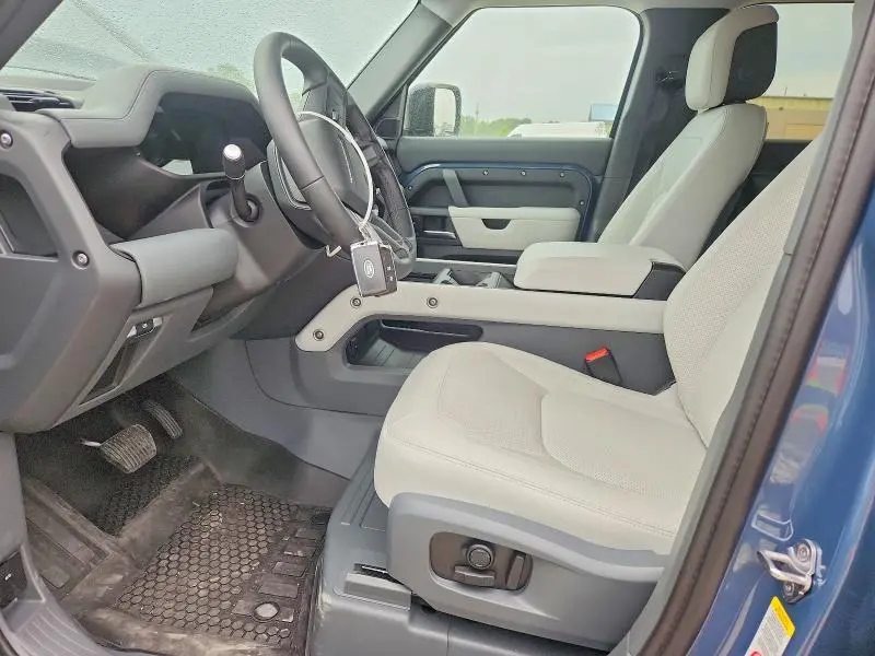 2026 LAND ROVER DEFENDER 110 X-DYNAMIC SE  