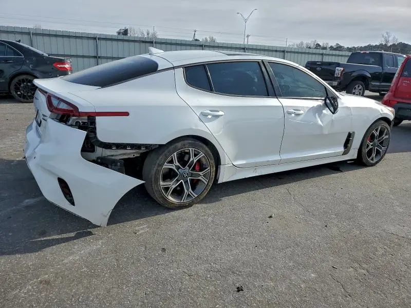 2019 KIA STINGER GT1  