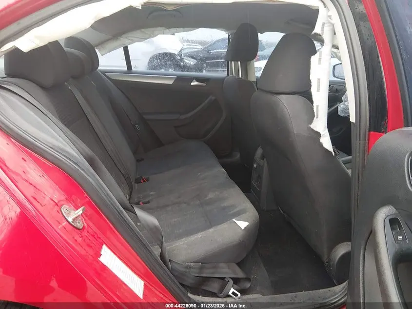 2015 VOLKSWAGEN JETTA 1.8T SE