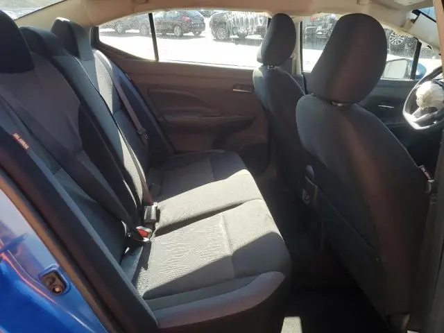 2023 NISSAN VERSA SV  
