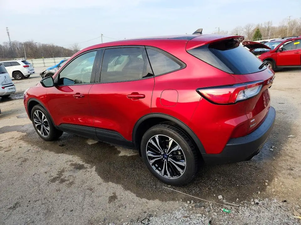 2022 FORD ESCAPE SE  