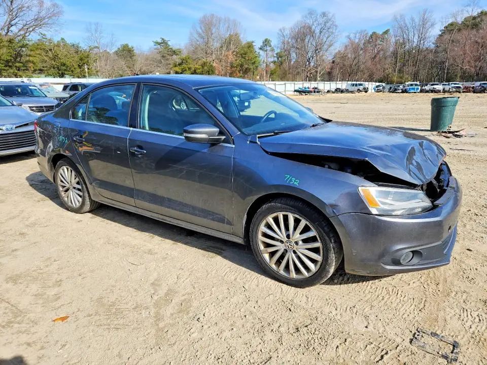 2014 VOLKSWAGEN JETTA SEL  