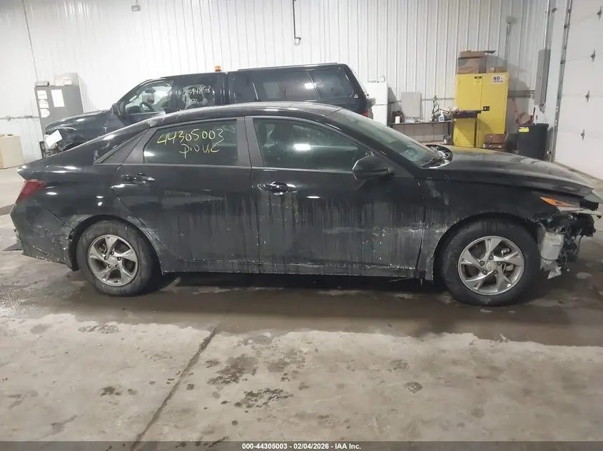 2023 HYUNDAI ELANTRA SE