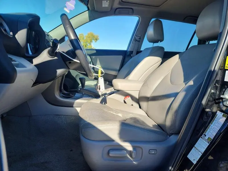 2010 TOYOTA RAV4 LIMITED  