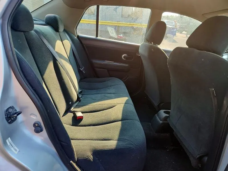 2011 NISSAN VERSA 1.8 S  