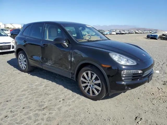 2013 PORSCHE CAYENNE   