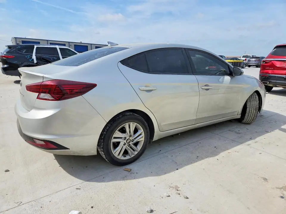 2019 HYUNDAI ELANTRA SEL  