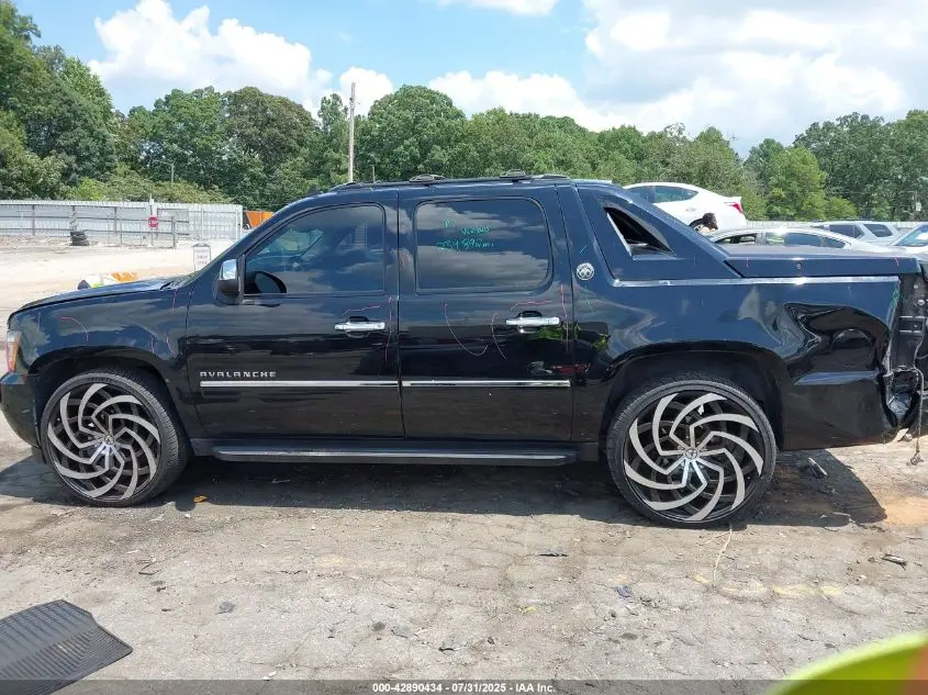 2013 CHEVROLET AVALANCHE LTZ