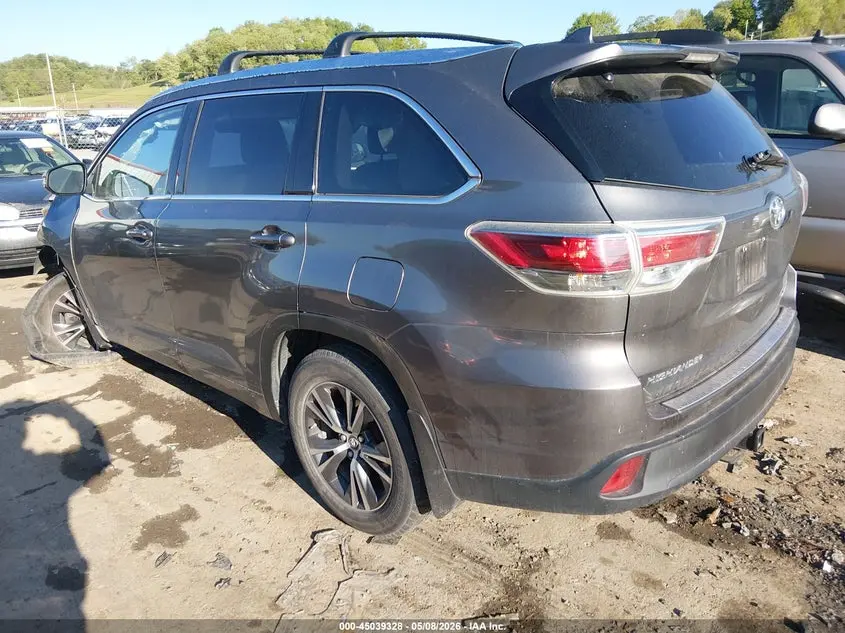 2016 TOYOTA HIGHLANDER XLE V6