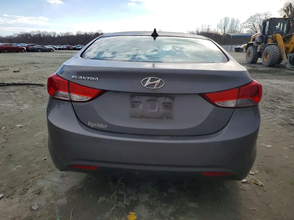 2013 HYUNDAI ELANTRA GLS  