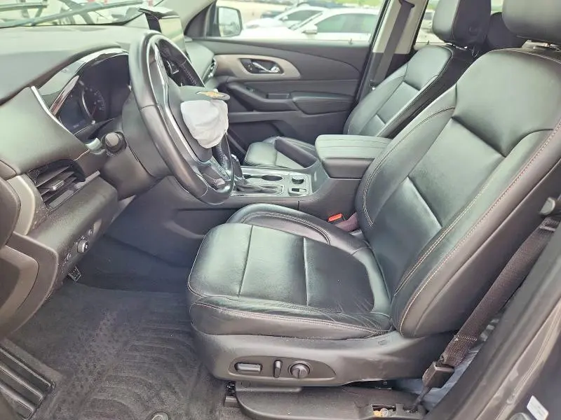 2020 CHEVROLET TRAVERSE LT  