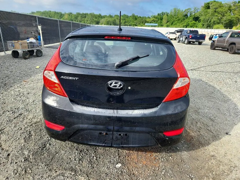 2012 HYUNDAI ACCENT GS  