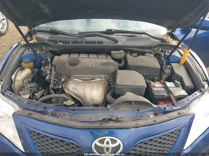 2010 TOYOTA CAMRY SE