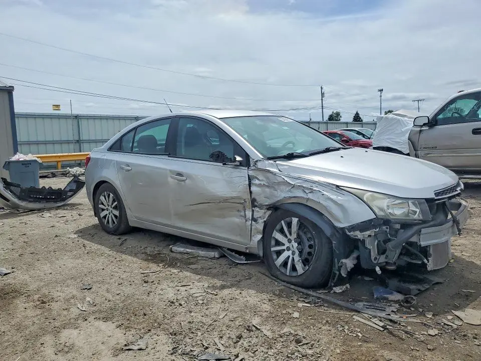 2013 CHEVROLET CRUZE LS  