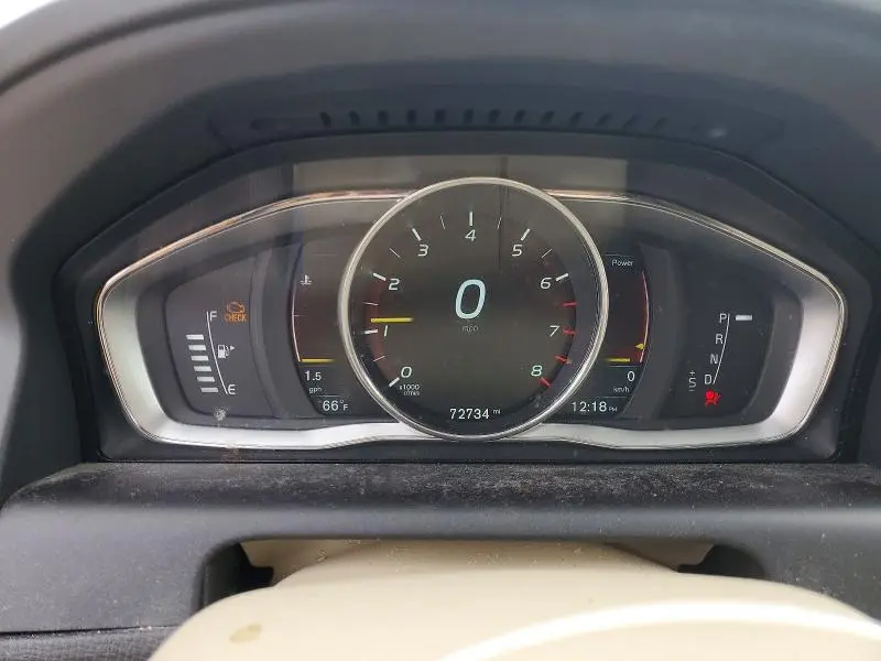 2016 VOLVO XC60 T5 PREMIER  