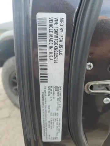 2022 RAM 1500 CLASSIC SLT  