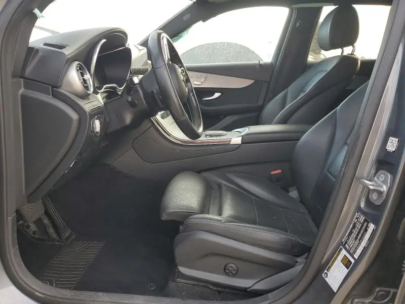 2021 MERCEDES-BENZ GLC 300  