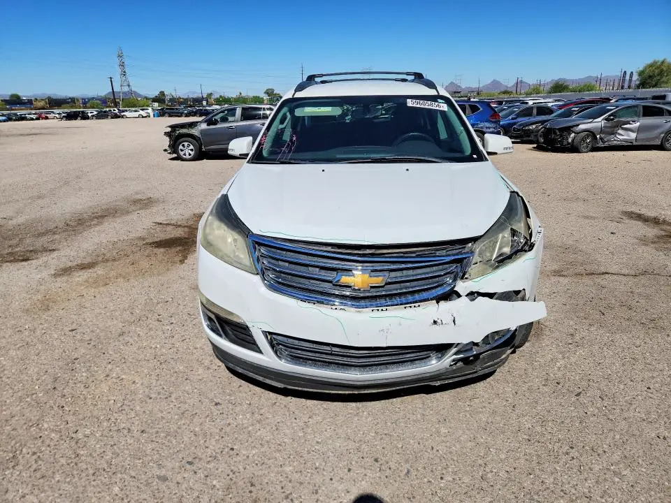 2017 CHEVROLET TRAVERSE LT  
