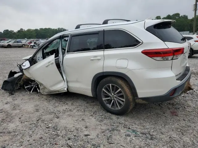 2018 TOYOTA HIGHLANDER SE  